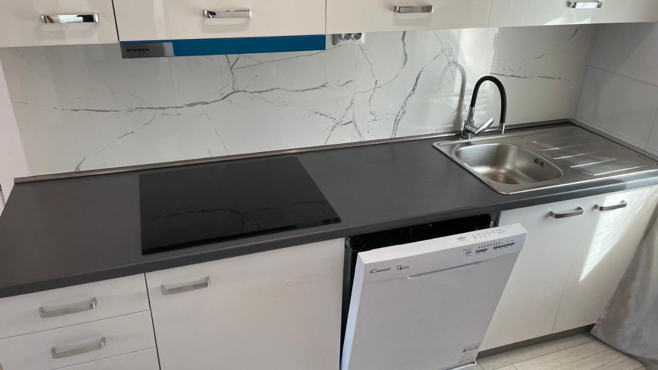 Apartment Roko Vir Bagian luar foto