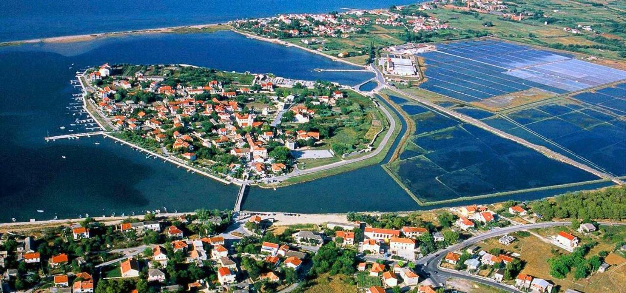 Apartment Roko Vir Bagian luar foto
