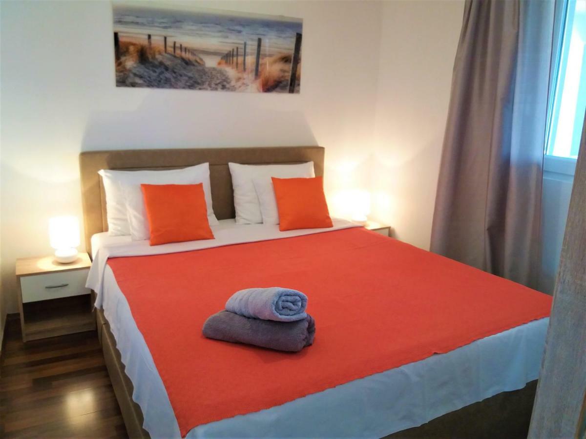 Apartment Roko Vir Bagian luar foto